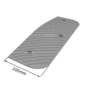 road-hump-end-cap-with-width-900mm2-95ft-height-50mm0-16ft